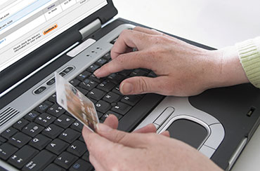 internet-shopping-on-laptop