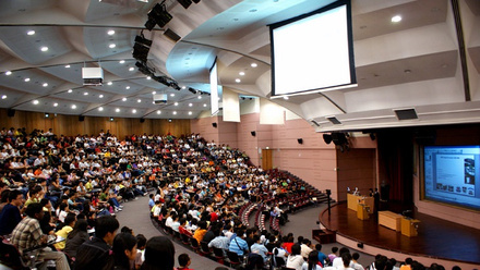 settling-in-to-student-life-lecture-theatre.jpg