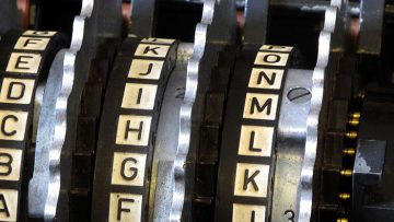 Enigma_rotors_with_alphabet_rings