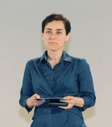 Maryam Mirzakhani with her Fields Medal in 2014